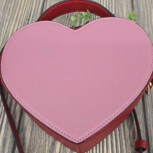 NEW Coach Limited Edition Heart Purse - Picture 4 of 10